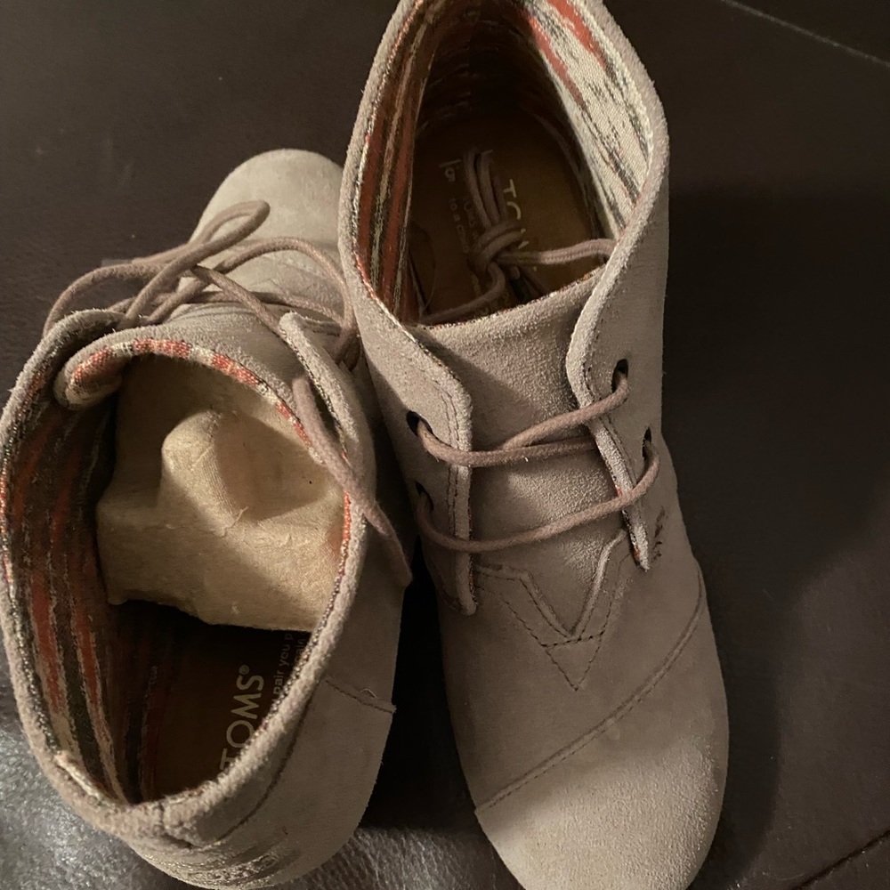 TOMS Tan Lace Up Desert Wedge Booties